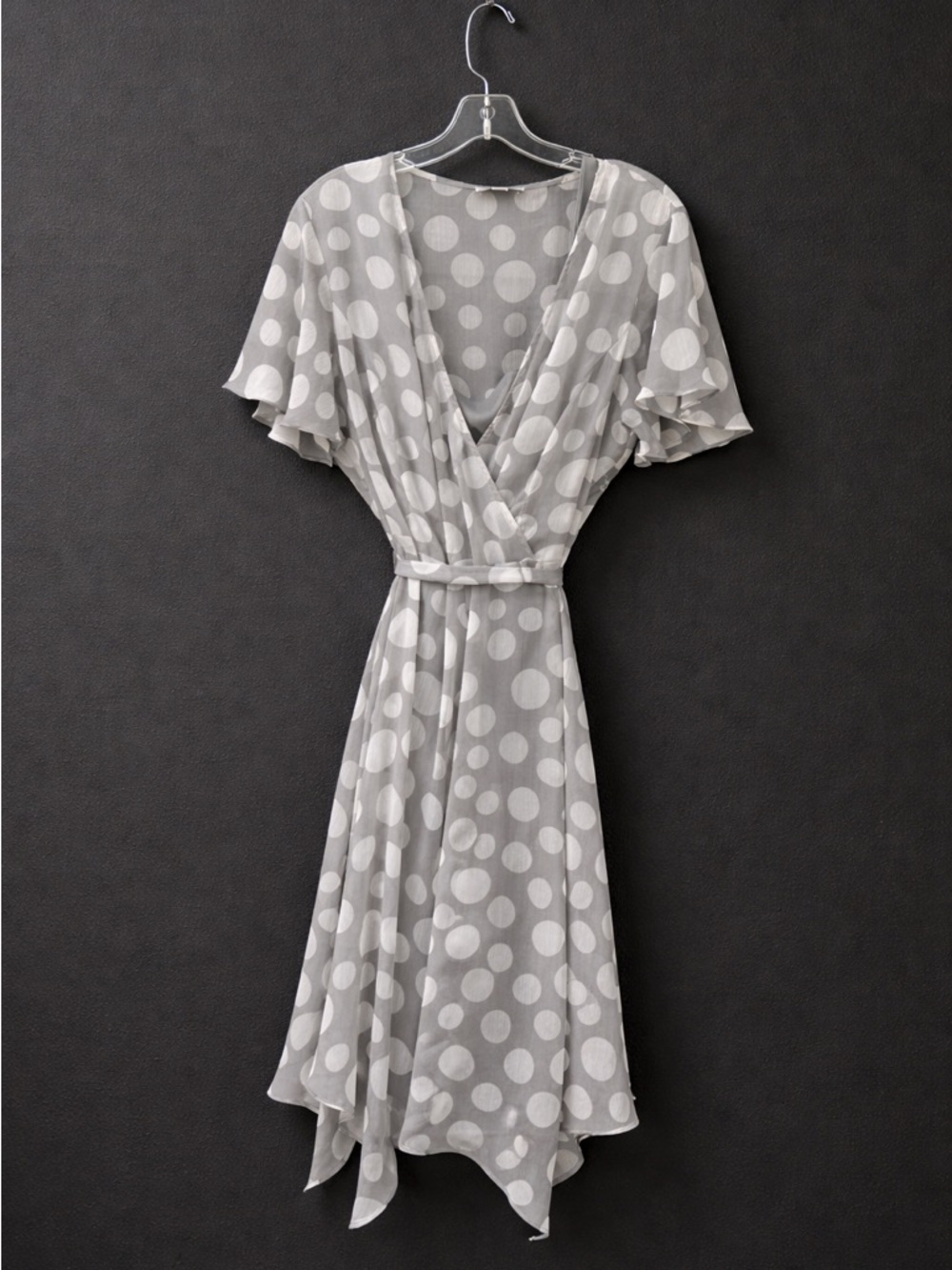 Grey polka dot dress hankie hem flutter sleeves size 14 women’s